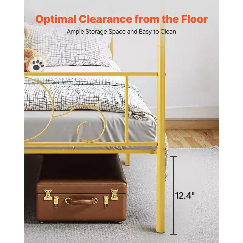 Letto a baldacchino matrimoniale, struttura in metallo con testiera minimalista e design a quattro colonne, supporto a doghe in acciaio resistente, oro