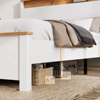 Struttura letto rustica in legno massello stile "farmhouse" con testiera contenitore e stazione di ricarica USB integrata, facile da montare, bianco classico