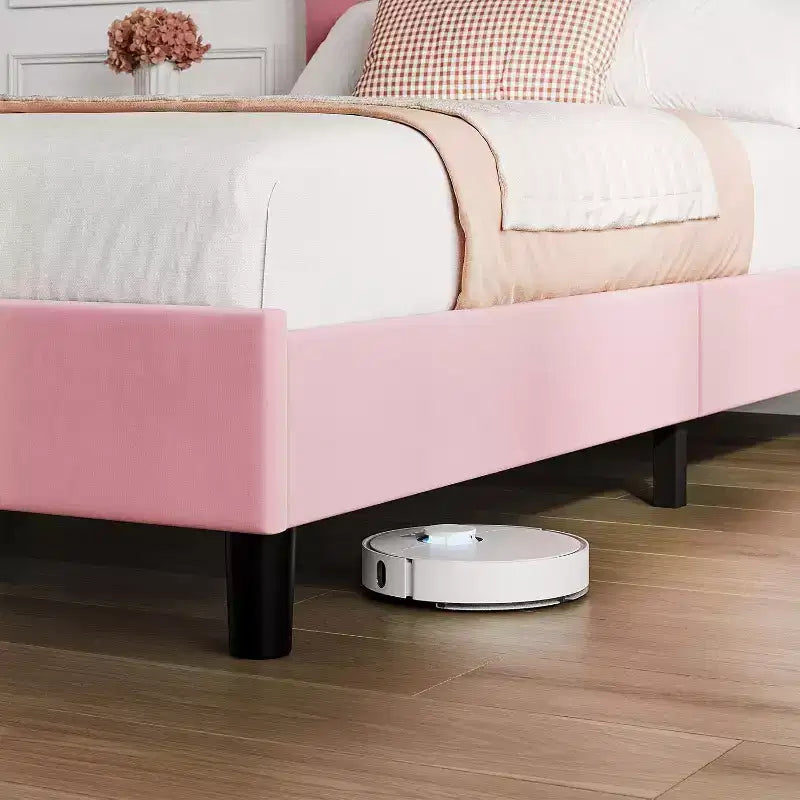 Letto imbottito a una piazza con testiera regolabile, in lino, base a piattaforma, doghe in legno, profilo moderno e basso