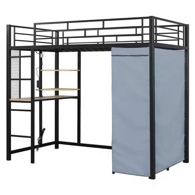 Letto a soppalco con armadio sottostante e tenda, struttura in metallo con scrivania, mensole, presa elettrica e luce a LED