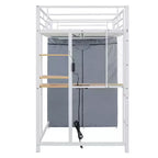Letto a soppalco con armadio sottostante e tenda, struttura in metallo con scrivania, mensole, presa elettrica e luce a LED