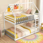 Letto a castello Twin Over Twin con recinzione e scaletta in legno massello per bambini, colore bianco