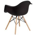 Sedia in plastica con braccioli e gambe in legno Alonza Series