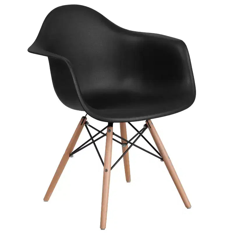Sedia in plastica con braccioli e gambe in legno Alonza Series