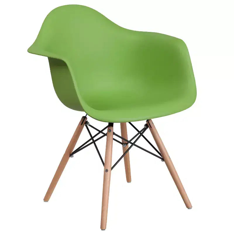 Sedia in plastica con braccioli e gambe in legno Alonza Series
