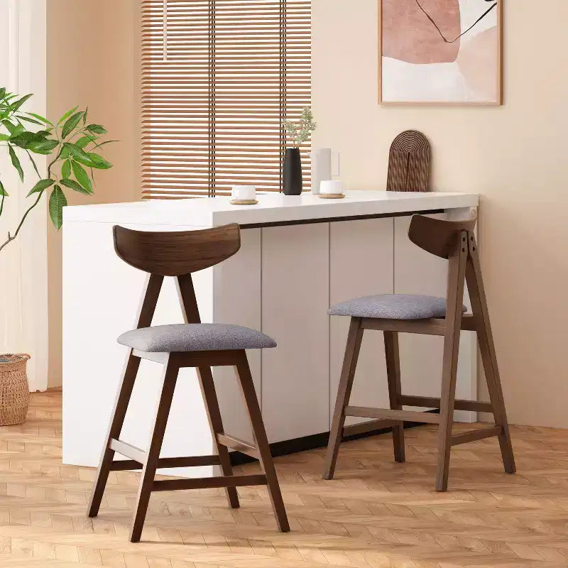 Set di 2 sgabelli da bar Stocker imbottiti altezza bancone